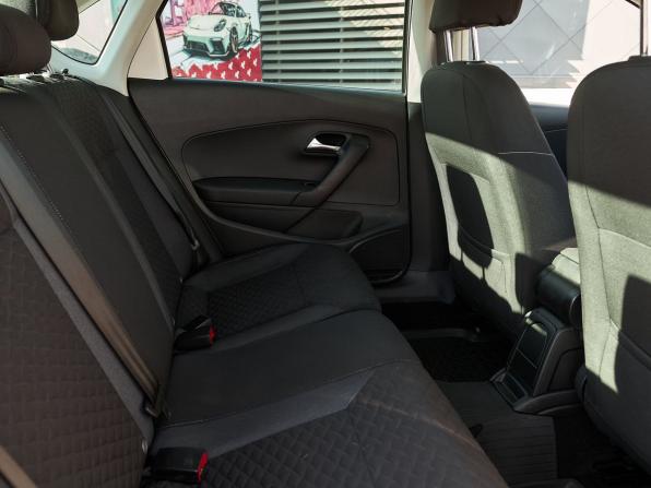 Volkswagen Polo V Рестайлинг с пробегом 2018 года, цена 1 248 000 рублей, 115005 км, седан, Автокод Объявления