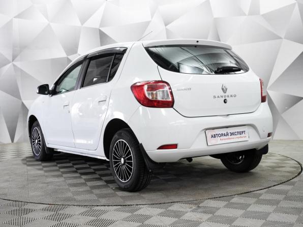 Renault Sandero II с пробегом 2017 года, цена 870 000 рублей, 166175 км, хэтчбек, Автокод Объявления