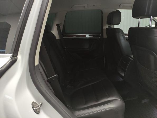 Volkswagen Touareg II Рестайлинг с пробегом 2015 года, цена 2 533 000 рублей, 308921 км, внедорожник, Автокод Объявления