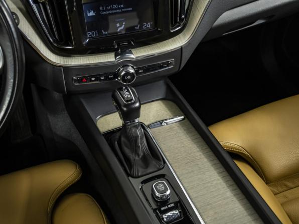 Volvo XC60 II с пробегом 2018 года, цена 4 100 000 рублей, 97000 км, внедорожник, Автокод Объявления