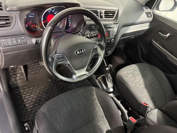 Kia Rio III Рестайлинг с пробегом 2017 года, цена 1 169 800 рублей, 147000 км, седан, Автокод Объявления