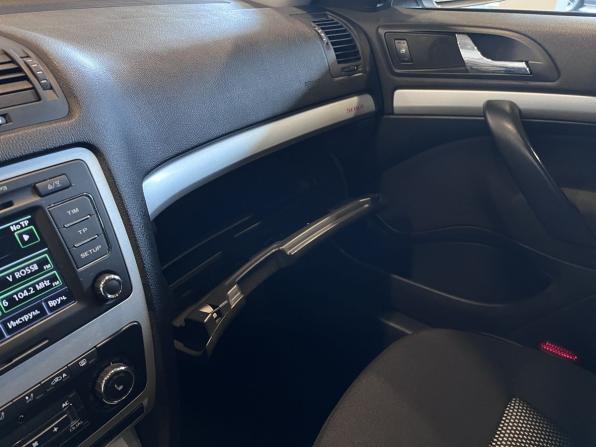 Skoda Octavia II (A5) Рестайлинг с пробегом 2011 года, цена 1 080 000 рублей, 316707 км, универсал, Автокод Объявления