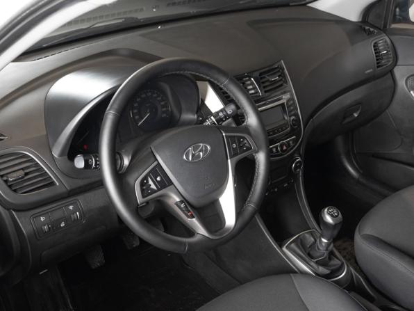 Hyundai Solaris I Рестайлинг с пробегом 2016 года, цена 789 584 рубля, 148680 км, хэтчбек, Автокод Объявления