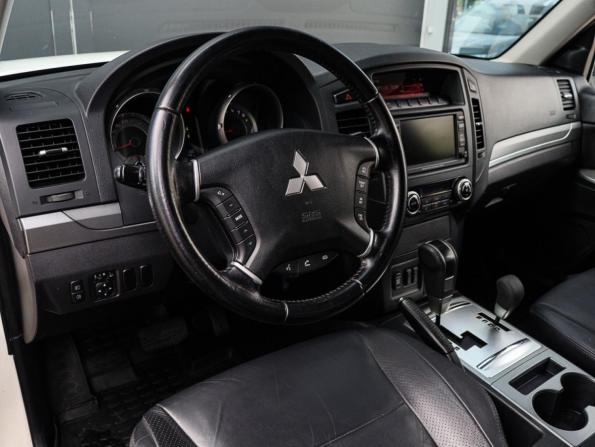 Mitsubishi Pajero IV с пробегом 2011 года, цена 2 590 000 рублей, 56791 км, внедорожник, Автокод Объявления