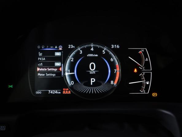 Lexus ES VII Рестайлинг 2 с пробегом 2025 года, цена 5 270 000 рублей, 7200 км, седан, Автокод Объявления