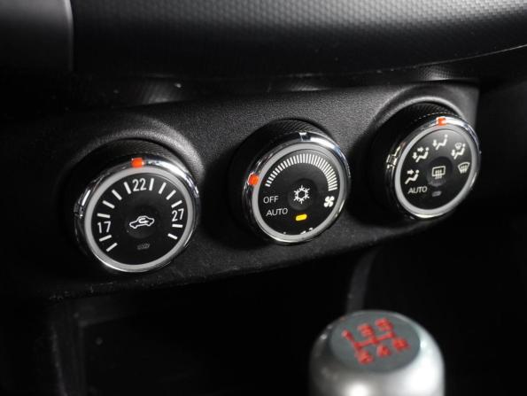 Mitsubishi Outlander II Рестайлинг с пробегом 2011 года, цена 999 000 рублей, 245220 км, внедорожник, Автокод Объявления