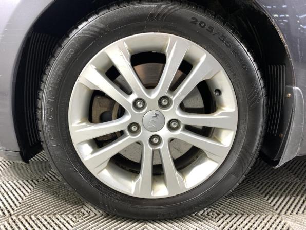 Kia Ceed II с пробегом 2013 года, цена 1 199 000 рублей, 155804 км, хэтчбек, Автокод Объявления