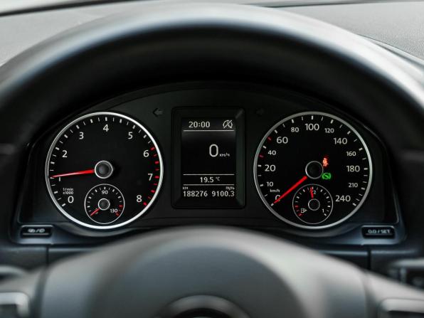 Volkswagen Tiguan I Рестайлинг с пробегом 2015 года, цена 1 220 000 рублей, 188242 км, внедорожник, Автокод Объявления