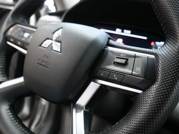 Mitsubishi Outlander IV с пробегом 2022 года, цена 4 249 900 рублей, 45125 км, внедорожник, Автокод Объявления
