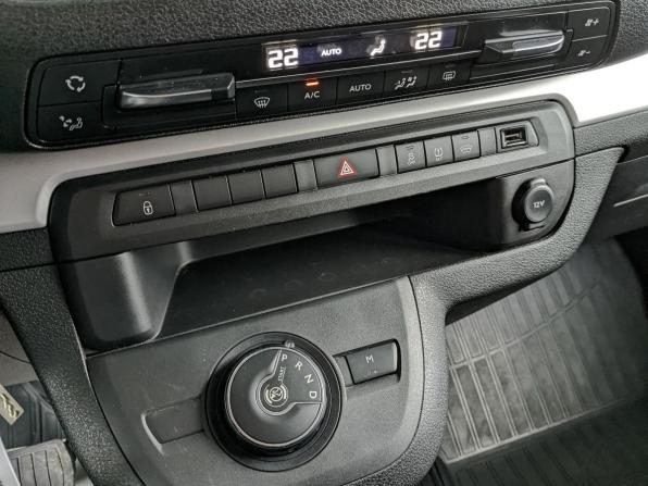 Citroen SpaceTourer I с пробегом 2020 года, цена 3 320 000 рублей, 88717 км, минивэн, Автокод Объявления