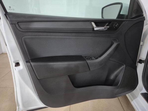 Skoda Rapid I Рестайлинг с пробегом 2018 года, цена 1 145 000 рублей, 146975 км, лифтбек, Автокод Объявления