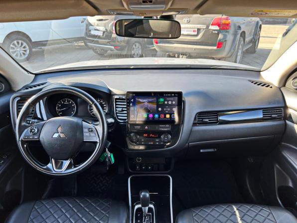 Mitsubishi Outlander III Рестайлинг 3 с пробегом 2019 года, цена 2 008 900 рублей, 62824 км, внедорожник, Автокод Объявления