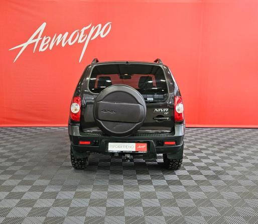 Chevrolet Niva I Рестайлинг с пробегом 2018 года, цена 700 000 рублей, 86140 км, внедорожник, Автокод Объявления