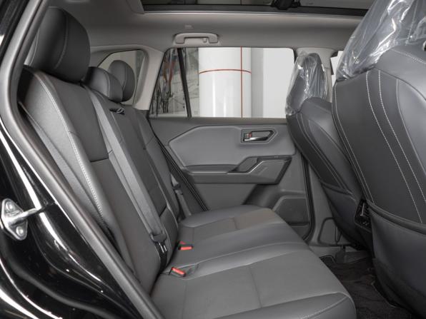 Toyota RAV4 VI (XA60) с пробегом 2026 года, цена 4 420 000 рублей, 10 км, внедорожник, Автокод Объявления
