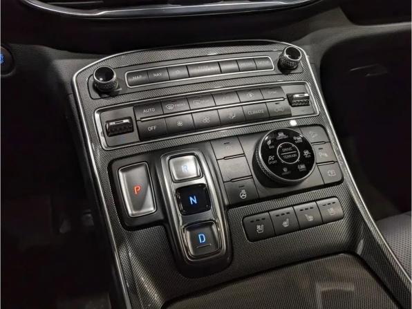 Hyundai Santa Fe IV Рестайлинг с пробегом 2022 года, цена 3 879 900 рублей, 42005 км, внедорожник, Автокод Объявления