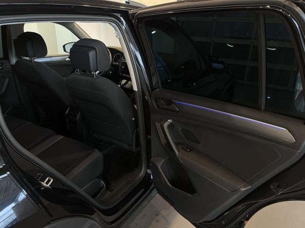 Volkswagen Tiguan II Рестайлинг с пробегом 2022 года, цена 2 540 000 рублей, 55427 км, внедорожник, Автокод Объявления