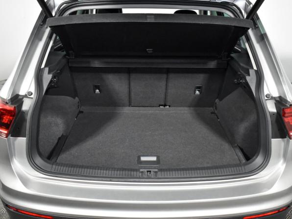 Volkswagen Tiguan II с пробегом 2018 года, цена 1 928 000 рублей, 125000 км, внедорожник, Автокод Объявления