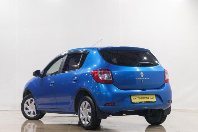 Renault Sandero II с пробегом 2015 года, цена 899 000 рублей, 150000 км, хэтчбек, Автокод Объявления