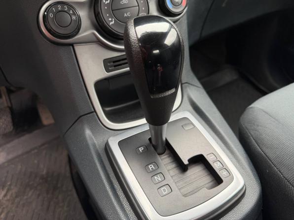 Ford Fiesta Mk6 с пробегом 2009 года, цена 595 000 рублей, 195000 км, хэтчбек, Автокод Объявления