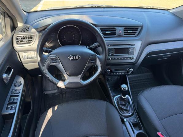 Kia Rio III Рестайлинг с пробегом 2016 года, цена 1 199 000 рублей, 97851 км, хэтчбек, Автокод Объявления