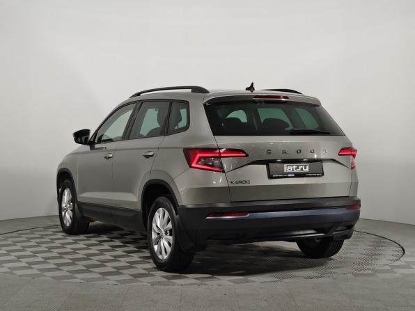 Skoda Karoq I с пробегом 2020 года, цена 1 990 000 рублей, 140505 км, внедорожник, Автокод Объявления
