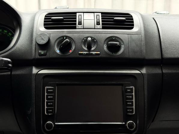 Skoda Fabia II Рестайлинг с пробегом 2014 года, цена 599 000 рублей, 180000 км, хэтчбек, Автокод Объявления