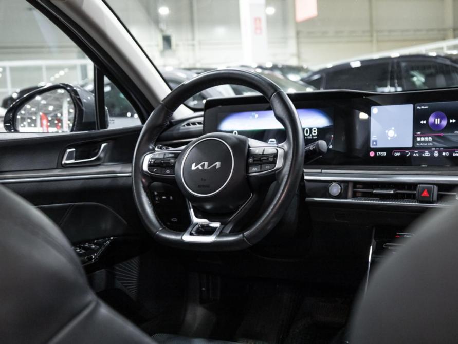 Kia K5 III Санкт-Петербург  - изображение 16