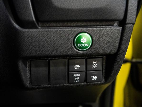 Honda Fit III с пробегом 2016 года, цена 895 000 рублей, 214423 км, хэтчбек, Автокод Объявления