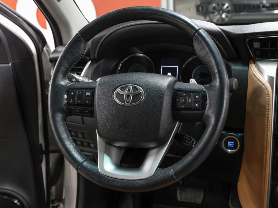 Toyota Fortuner II Москва  - изображение 19