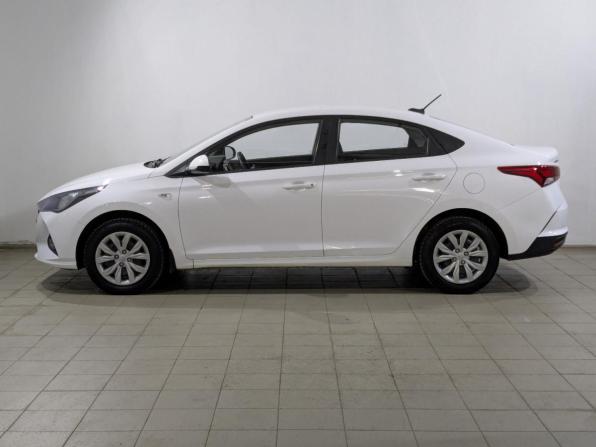 Hyundai Solaris II Рестайлинг с пробегом 2022 года, цена 1 515 000 рублей, 136830 км, седан, Автокод Объявления