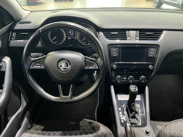 Skoda Octavia III (A7) Рестайлинг с пробегом 2017 года, цена 1 860 000 рублей, 126000 км, лифтбек, Автокод Объявления