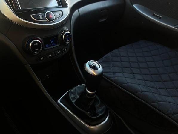 Hyundai Solaris I с пробегом 2014 года, цена 895 000 рублей, 210753 км, седан, Автокод Объявления