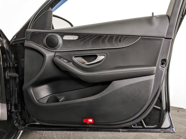 Mercedes-Benz C-Класс IV (W205) Рестайлинг с пробегом 2019 года, цена 2 766 000 рублей, 92328 км, седан, Автокод Объявления