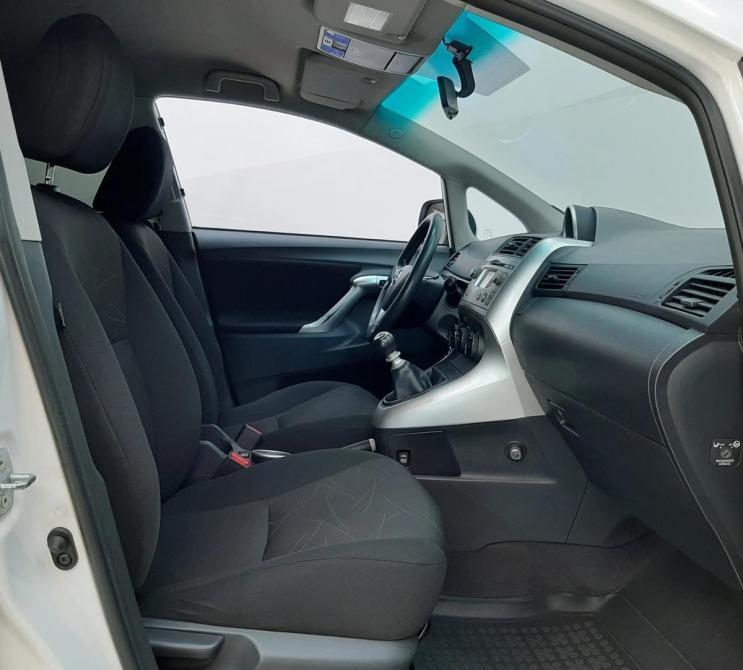 Toyota Verso I Москва  - изображение 11