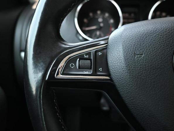 Skoda Yeti I Рестайлинг с пробегом 2015 года, цена 1 324 000 рублей, 252307 км, внедорожник, Автокод Объявления