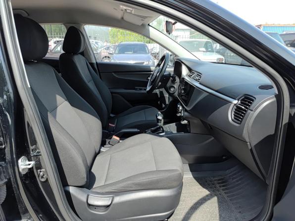 Kia Rio IV Рестайлинг с пробегом 2020 года, цена 1 510 000 рублей, 74044 км, седан, Автокод Объявления