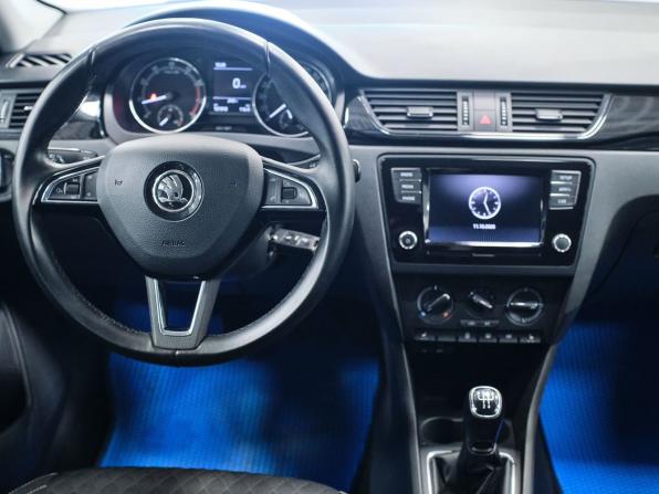 Skoda Rapid I с пробегом 2017 года, цена 1 198 000 рублей, 121909 км, лифтбек, Автокод Объявления
