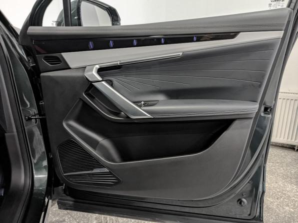 Geely Atlas II с пробегом 2025 года, цена 3 250 000 рублей, 21715 км, внедорожник, Автокод Объявления