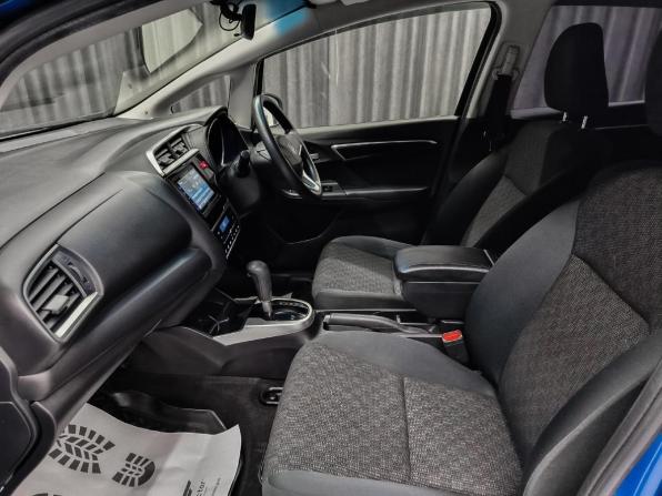 Honda Fit III с пробегом 2016 года, цена 990 000 рублей, 111000 км, хэтчбек, Автокод Объявления