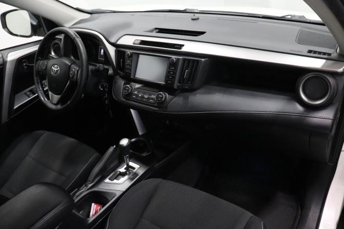 Toyota RAV4 IV (XA40) Рестайлинг с пробегом 2017 года, цена 2 092 000 рублей, 187704 км, внедорожник, Автокод Объявления