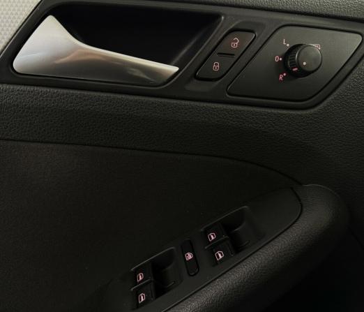 Volkswagen Jetta VI с пробегом 2013 года, цена 825 000 рублей, 206351 км, седан, Автокод Объявления