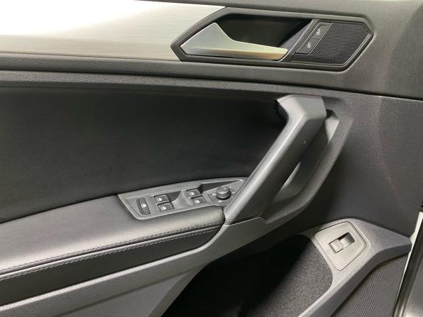Volkswagen Tiguan II с пробегом 2018 года, цена 2 179 000 рублей, 155000 км, внедорожник, Автокод Объявления