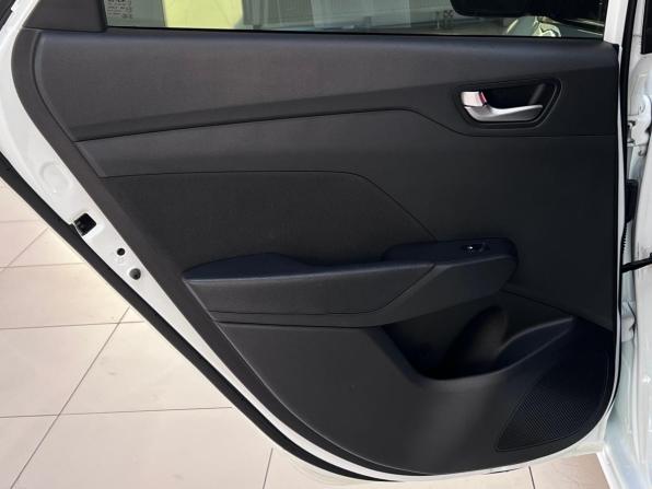 Hyundai Solaris II с пробегом 2018 года, цена 1 260 000 рублей, 145000 км, седан, Автокод Объявления