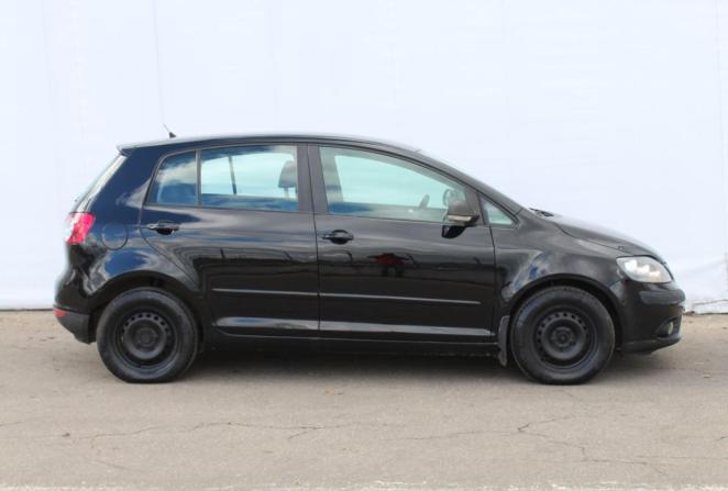 Volkswagen Golf V с пробегом 2007 года, цена 550 000 рублей, 218346 км, хэтчбек, Автокод Объявления