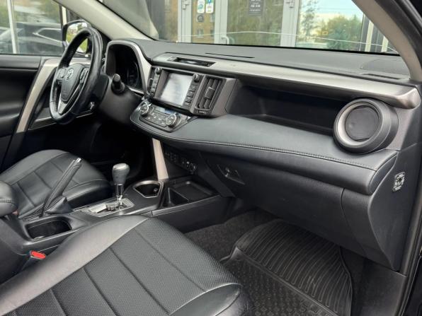 Toyota RAV4 IV (XA40) Рестайлинг с пробегом 2018 года, цена 2 699 000 рублей, 186469 км, внедорожник, Автокод Объявления