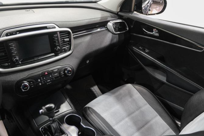 Kia Sorento II Рестайлинг с пробегом 2017 года, цена 2 479 000 рублей, 131000 км, внедорожник, Автокод Объявления