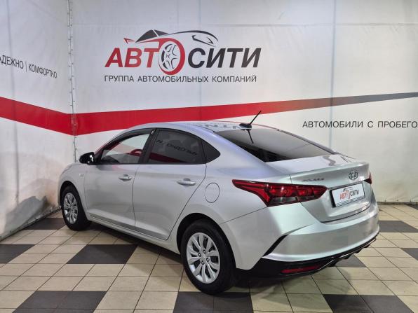 Hyundai Solaris II Рестайлинг с пробегом 2021 года, цена 1 486 000 рублей, 155120 км, седан, Автокод Объявления