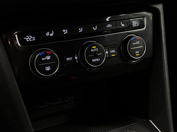 Volkswagen Tiguan II с пробегом 2020 года, цена 1 699 000 рублей, 235044 км, внедорожник, Автокод Объявления