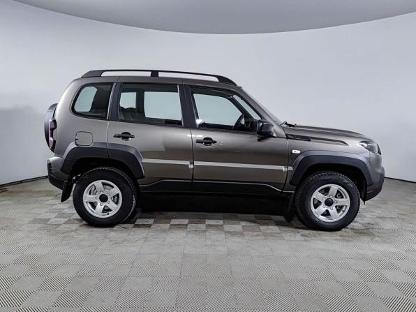 Lada (ВАЗ) Niva I Рестайлинг (Travel) с пробегом 2026 года, цена 1 590 000 рублей, 1047 км, внедорожник, Автокод Объявления