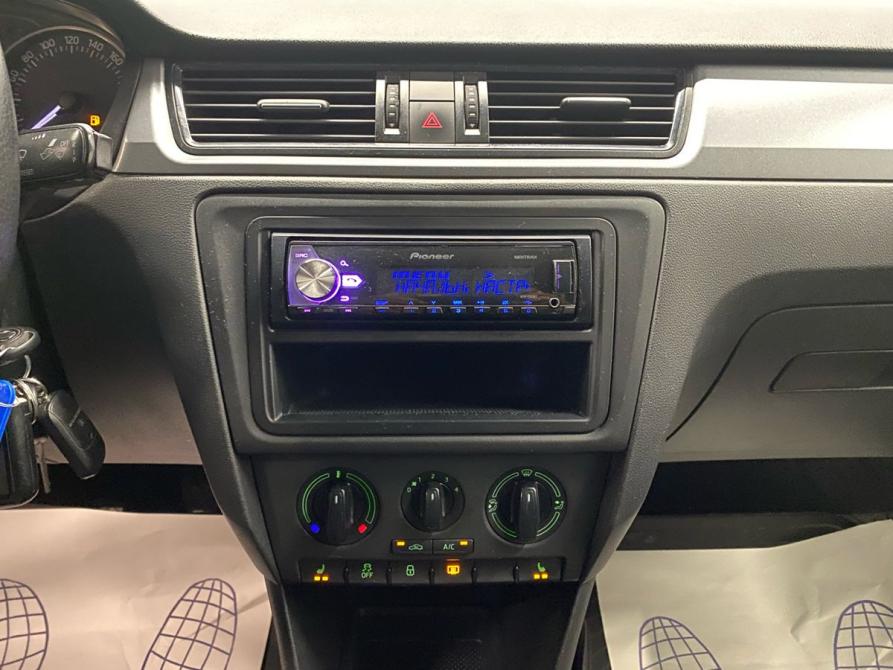 Skoda Rapid I Санкт-Петербург  - изображение 12